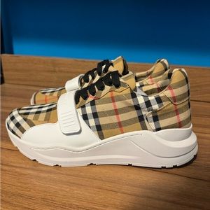 Burberry sneakers